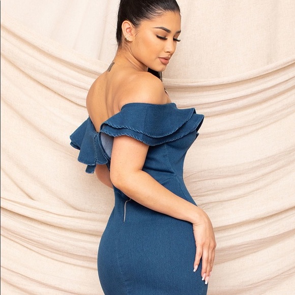 Midi Dress Ruffle Detail - Picture 4 of 8